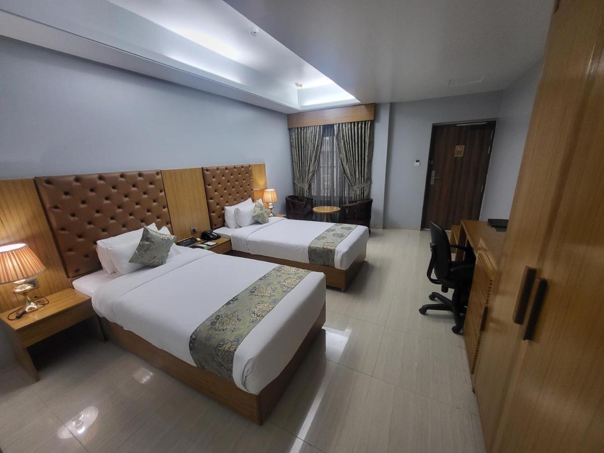Momo Inn Bogra Exterior photo