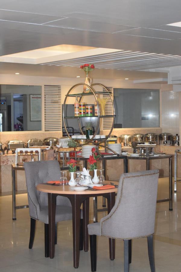 Momo Inn Bogra Exterior photo